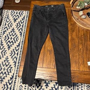 Black Seven jeans. High rise skinny. Size 10. Great condition.
